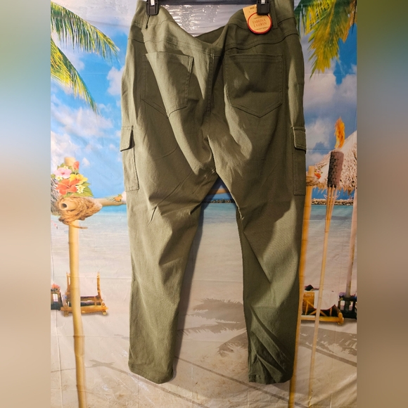 Olive Green Cargo Pants - Picture 4 of 5